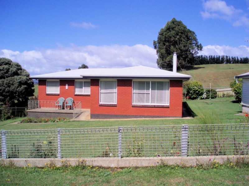 302 East Yolla Road, Yolla TAS 7325