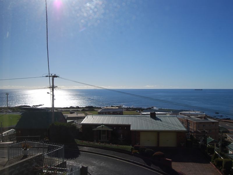 17 Regent Street, Burnie TAS 7320