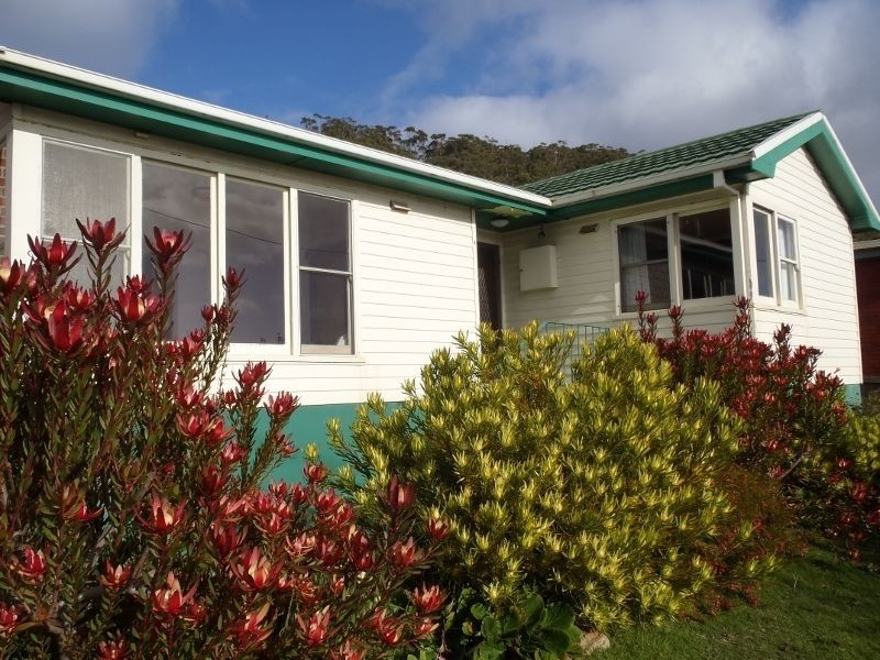 8 Sea Eagle Street, Heybridge TAS 7316