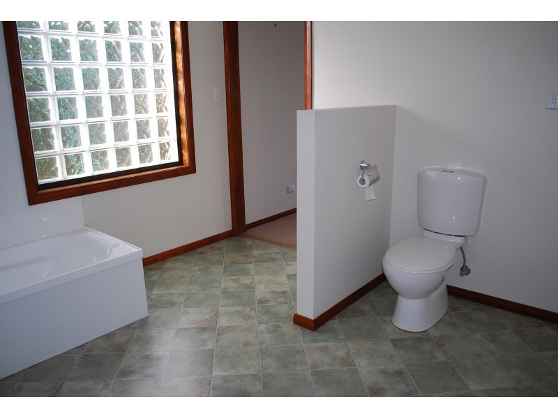 1/36 Saunders Street, Wynyard TAS 7325