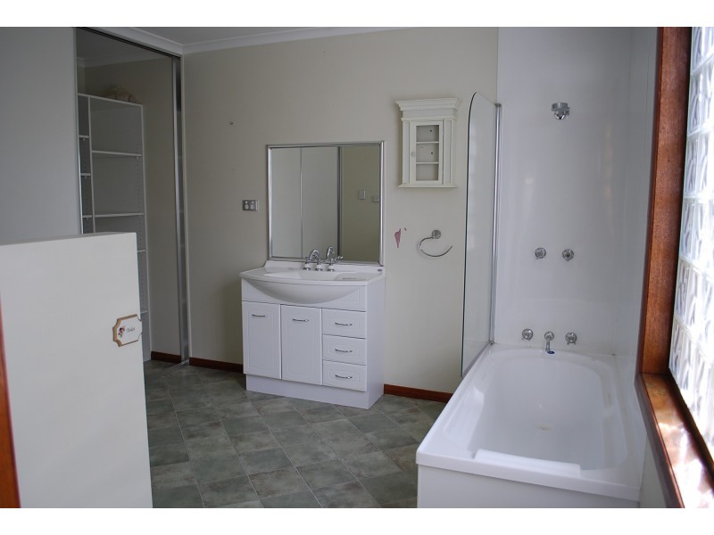 1/36 Saunders Street, Wynyard TAS 7325