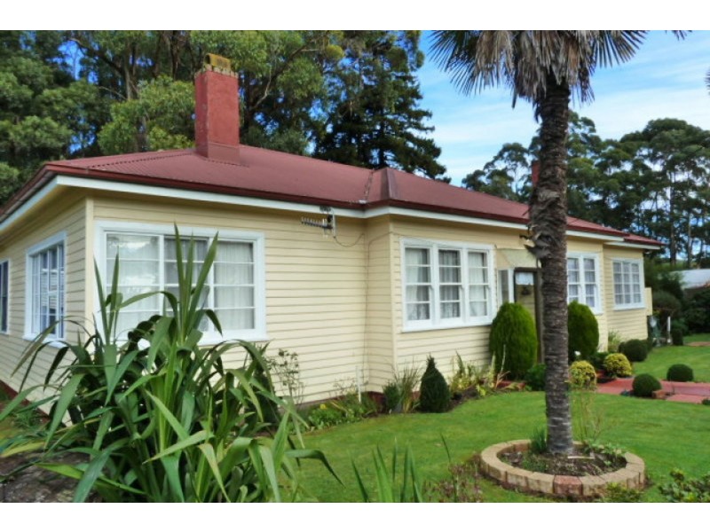 17987 Bass Highway, Sisters Creek TAS 7325