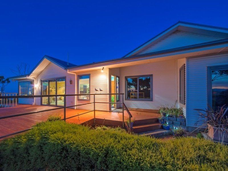 494 Tollymore Road, Table Cape TAS 7325