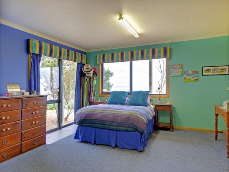 494 Tollymore Road, Table Cape TAS 7325
