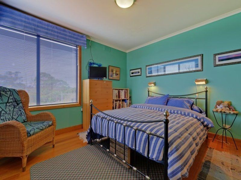 494 Tollymore Road, Table Cape TAS 7325