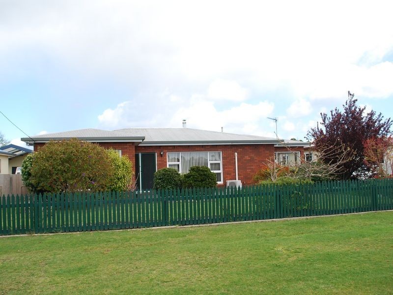76 Saunders Street, Wynyard TAS 7325