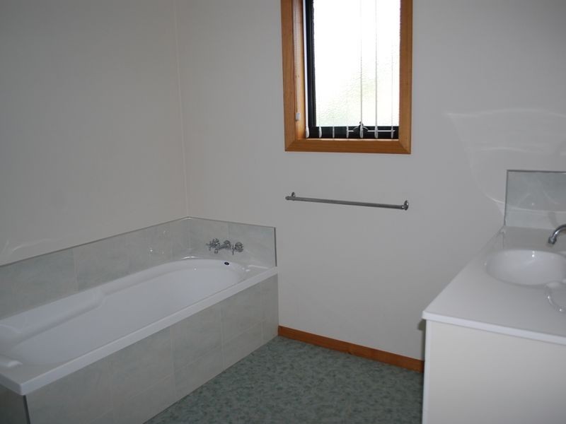 5 York Court, Wynyard TAS 7325