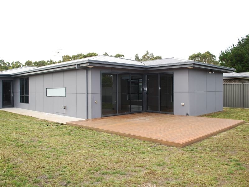 33 York Street, Wynyard TAS 7325