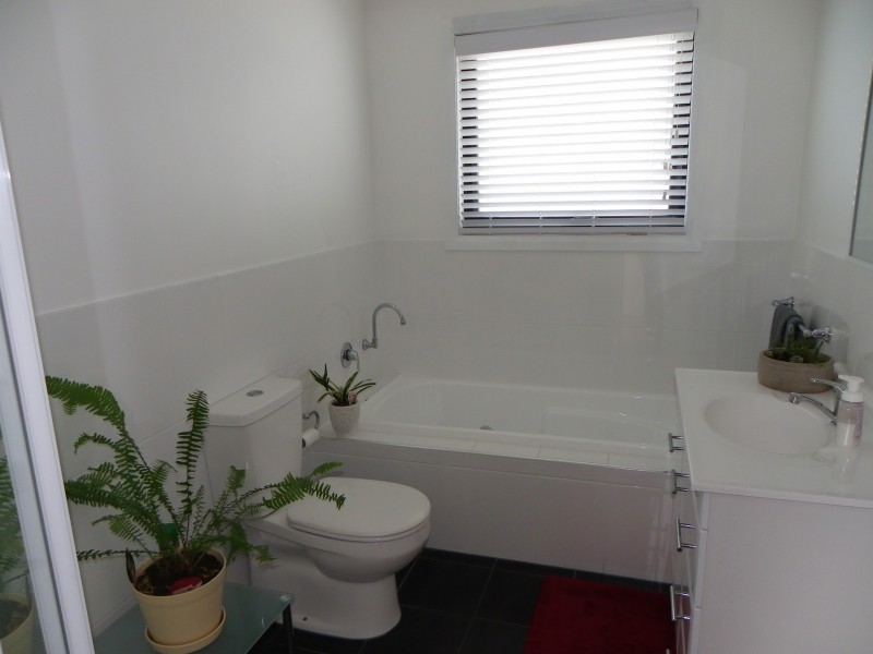 8 Serrata Crescent, Sisters Beach TAS 7321