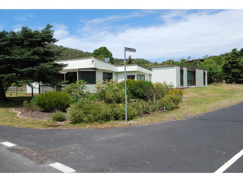 8-10 Bridge Street, Sisters Beach TAS 7321