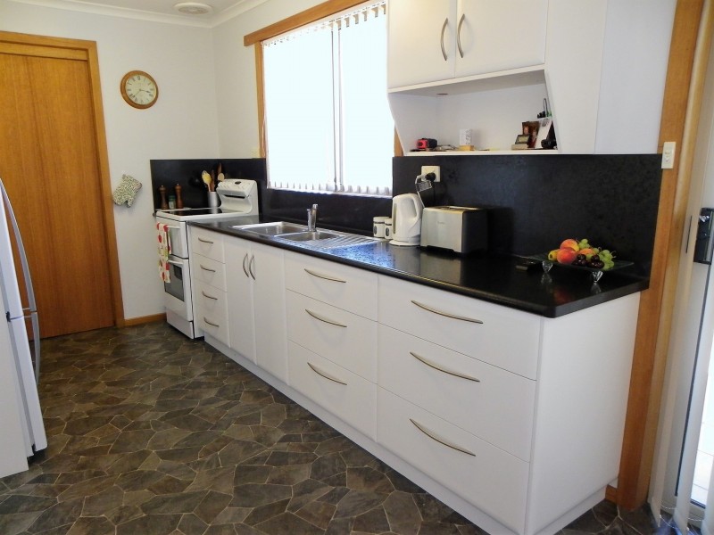 Unit 1/78a Saunders Street, Wynyard TAS 7325