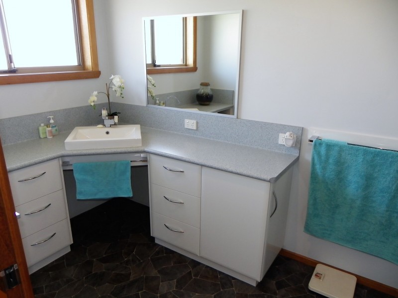 Unit 1/78a Saunders Street, Wynyard TAS 7325