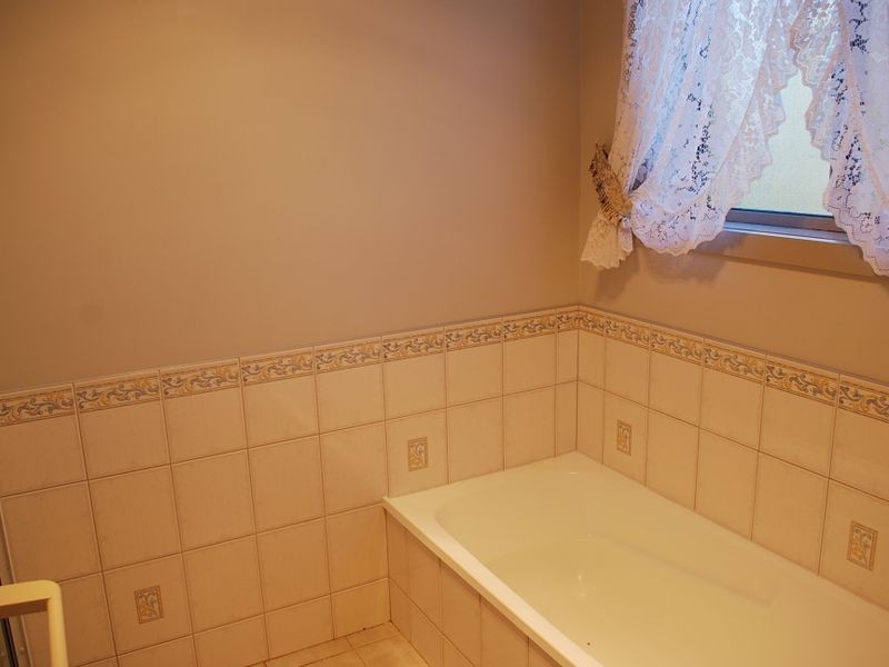 16 Freestone Crescent, Wynyard TAS 7325