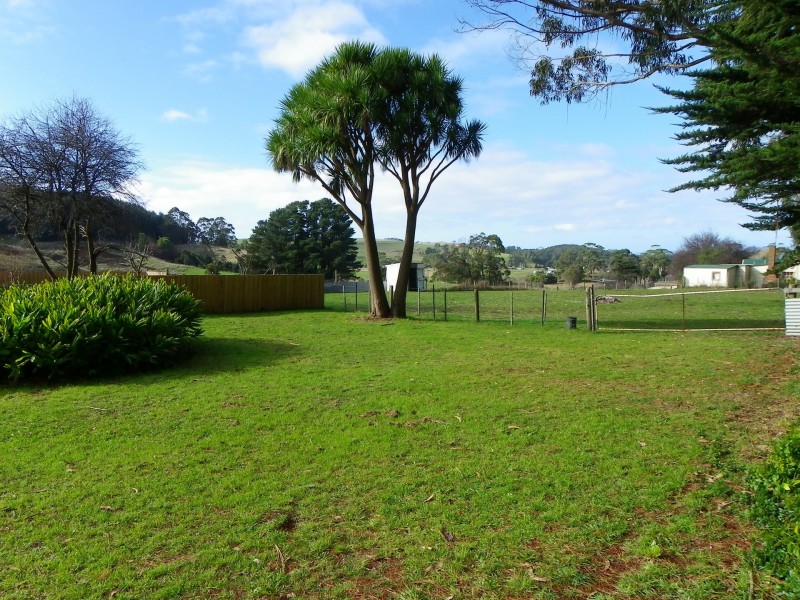 16796 Bass Highway, Flowerdale TAS 7325