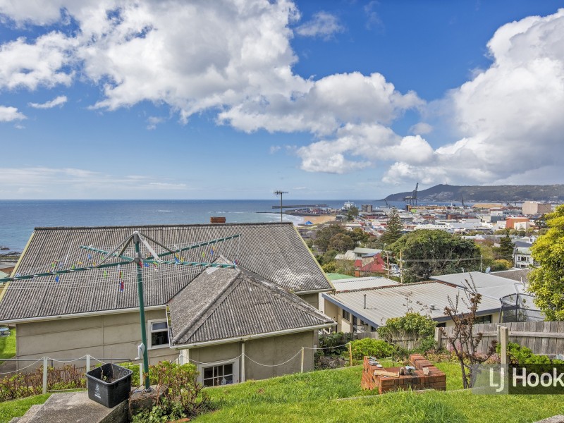 17 Regent Street, Burnie TAS 7320