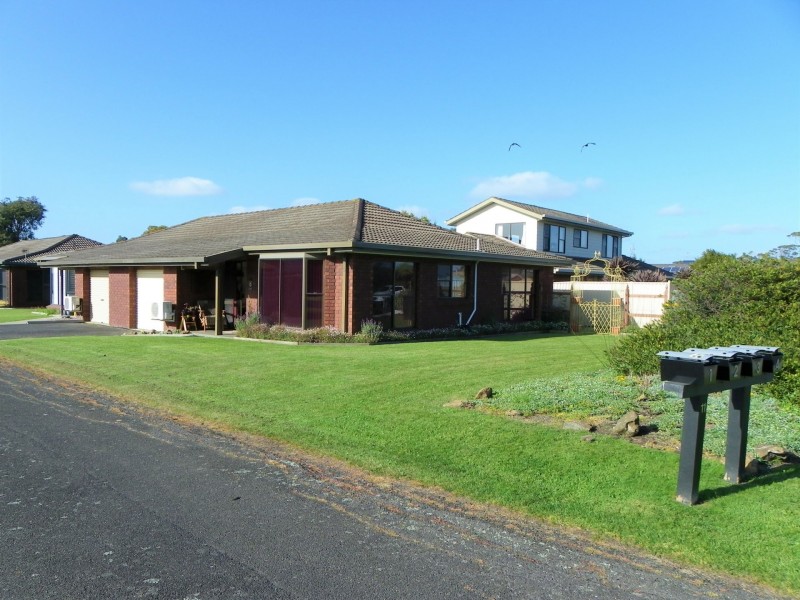 Unit 1/11 Freestone Crescent, Wynyard TAS 7325