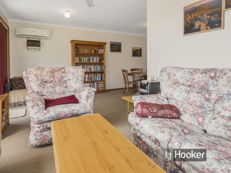 Unit 1/11 Freestone Crescent, Wynyard TAS 7325