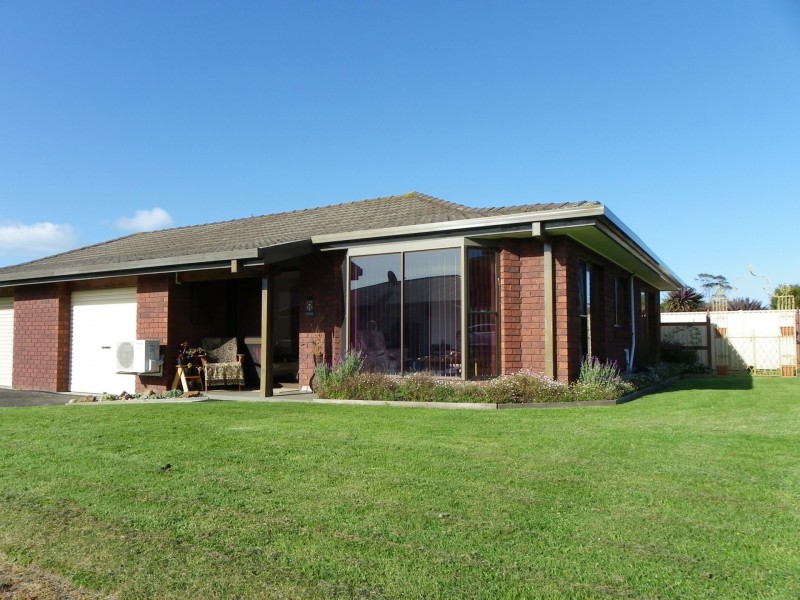 Unit 1/11 Freestone Crescent, Wynyard TAS 7325