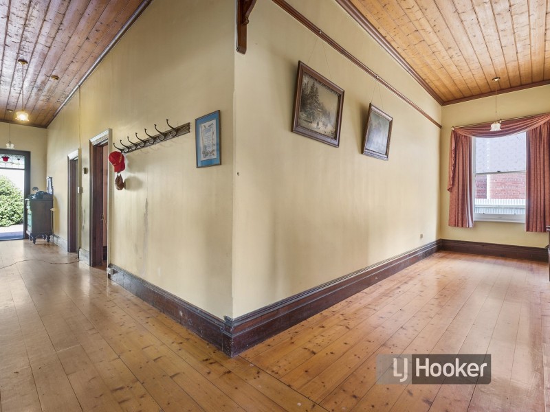 24 Moore Street, Wynyard TAS 7325