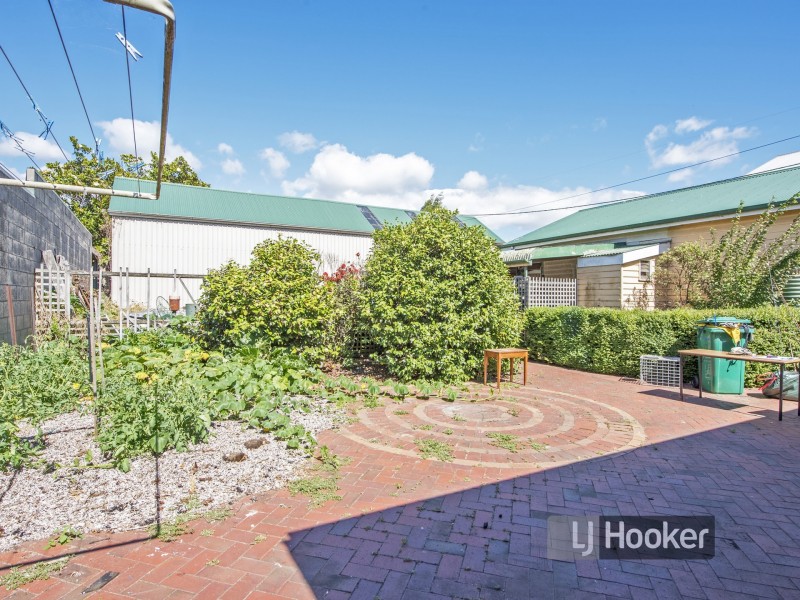 24 Moore Street, Wynyard TAS 7325