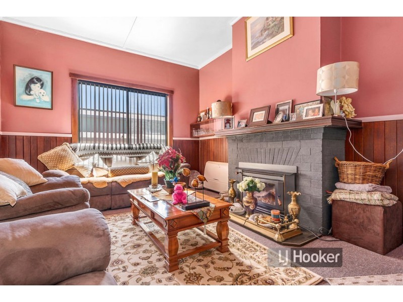 5 Evans Street, Cooee TAS 7320