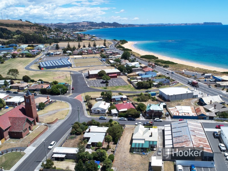 5 Evans Street, Cooee TAS 7320