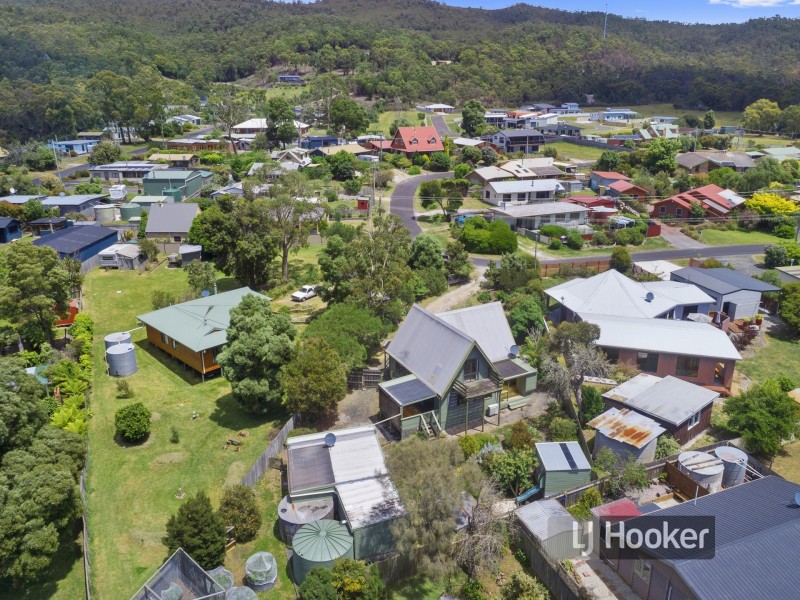 33 Irbys Circus, Sisters Beach TAS 7321