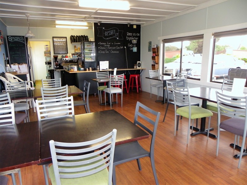 30A Old Bass Highway – SPLASH CAFE, Wynyard TAS 7325