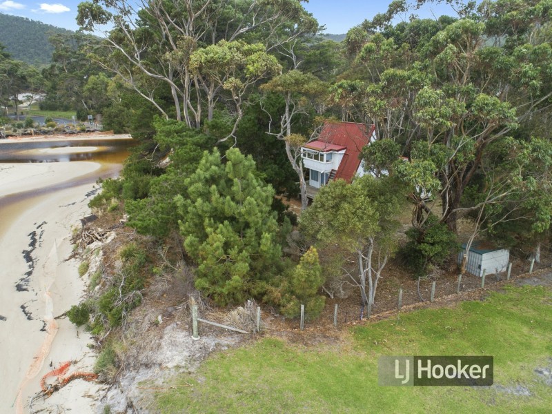 1 Irby Boulevard, Sisters Beach TAS 7321