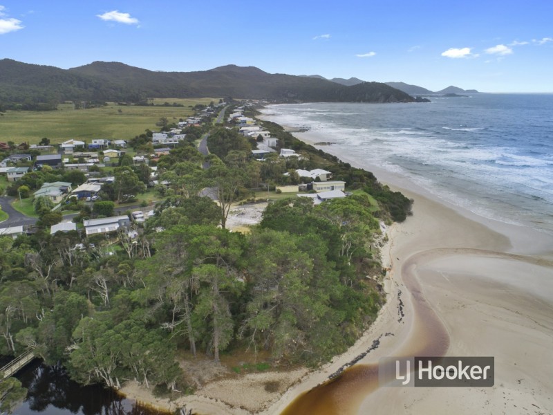 1 Irby Boulevard, Sisters Beach TAS 7321