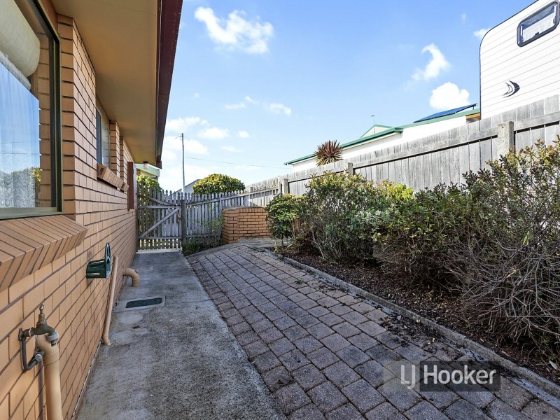 Unit 2/2 Monnington Street, Upper Burnie TAS 7320