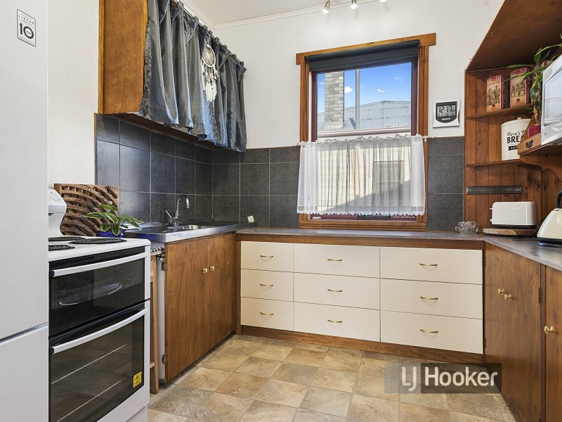 8 Arthur Street, Somerset TAS 7322