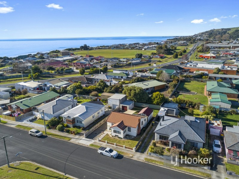 8 Arthur Street, Somerset TAS 7322