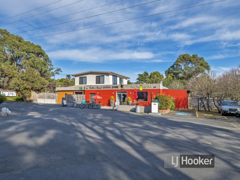 1-3 Honeysuckle Avenue, Sisters Beach TAS 7321