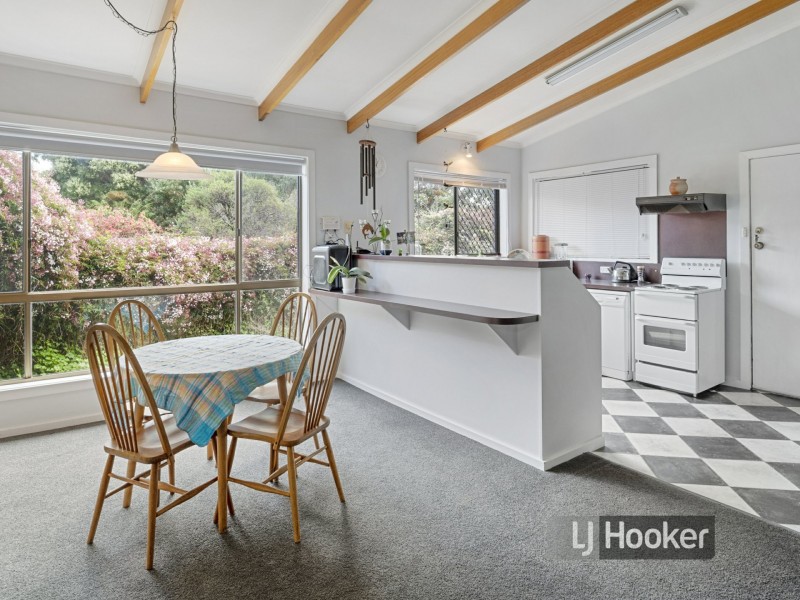 1-3 Honeysuckle Avenue, Sisters Beach TAS 7321