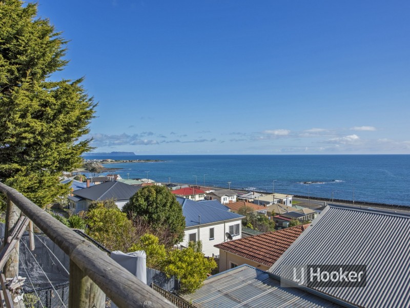 19 Bay Street, Parklands TAS 7320