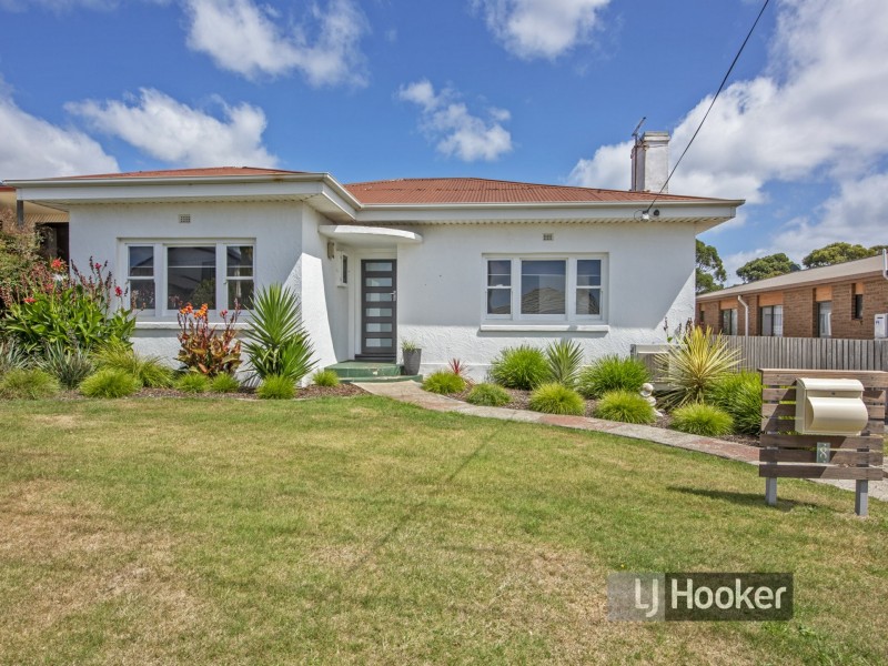 8 Mark Street, Hillcrest TAS 7320