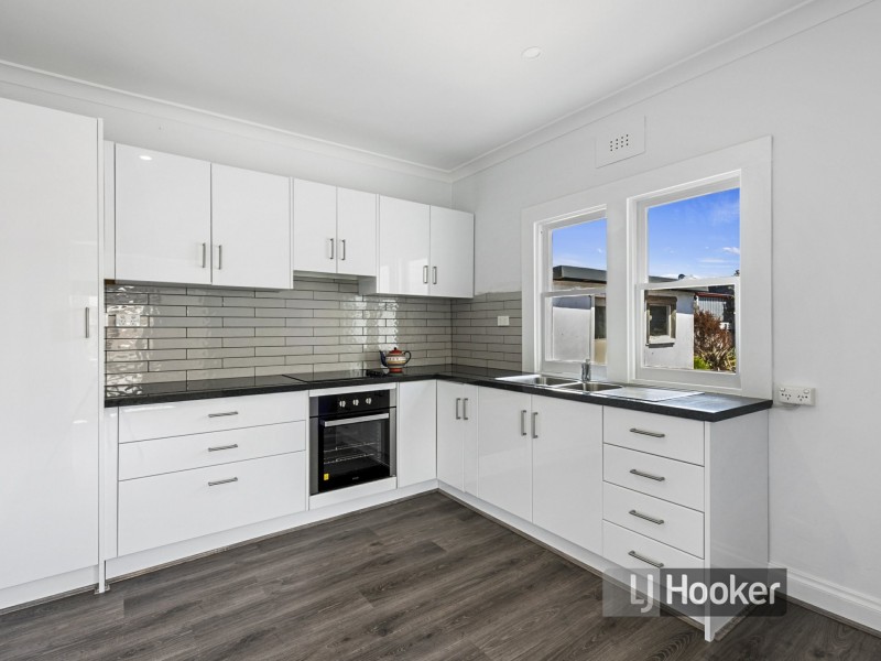 8 Mark Street, Hillcrest TAS 7320