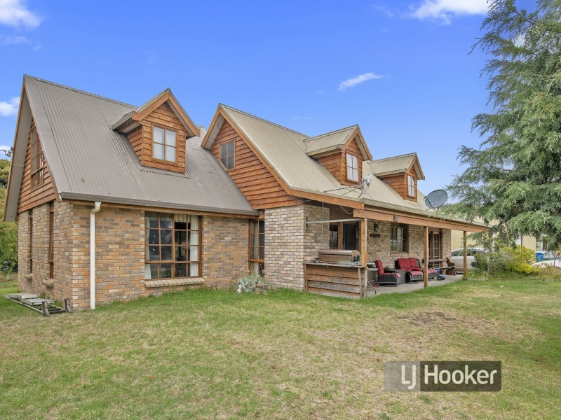 24 Irbys Circus, Sisters Beach TAS 7321