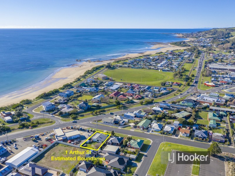 1 Arthur Street, Somerset TAS 7322