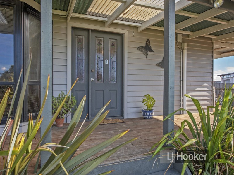 1 Arthur Street, Somerset TAS 7322