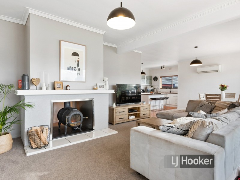 16 Saunders Street, Wynyard TAS 7325