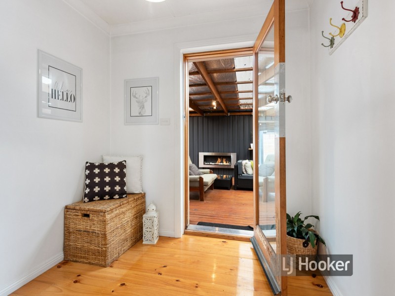 16 Saunders Street, Wynyard TAS 7325