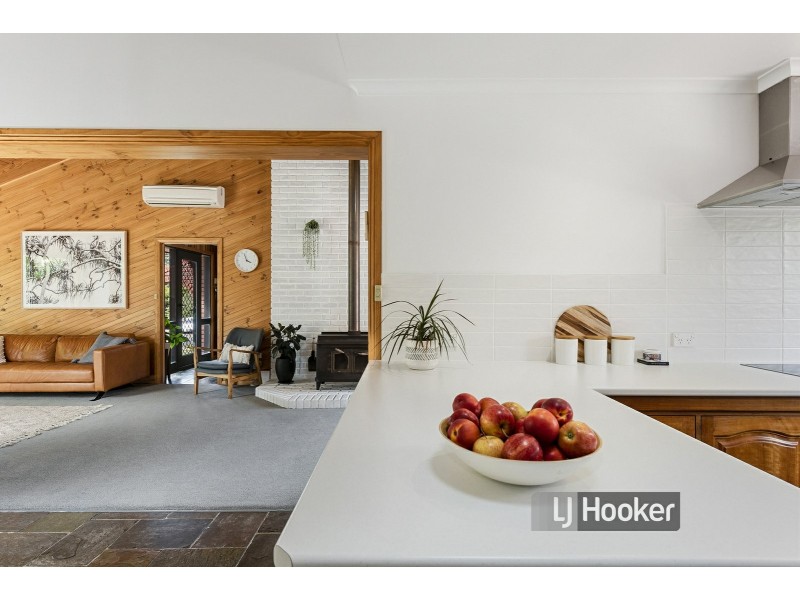 16 Irbys Circus, Sisters Beach TAS 7321