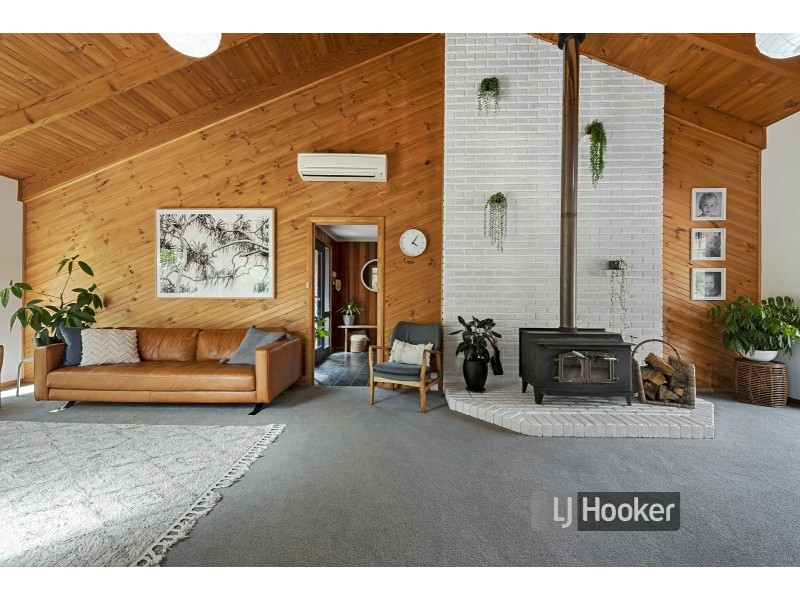 16 Irbys Circus, Sisters Beach TAS 7321