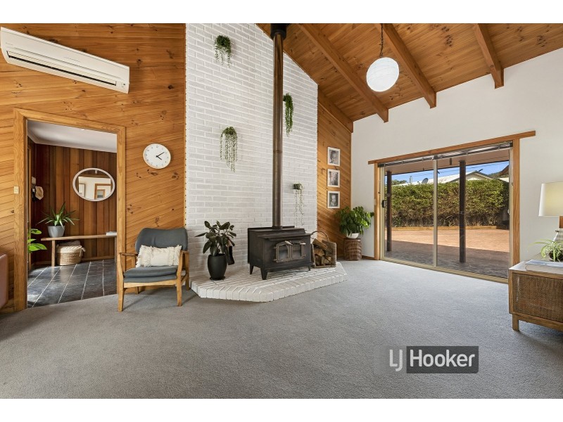 16 Irbys Circus, Sisters Beach TAS 7321