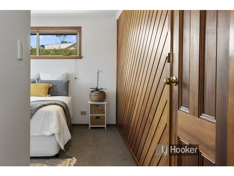 16 Irbys Circus, Sisters Beach TAS 7321