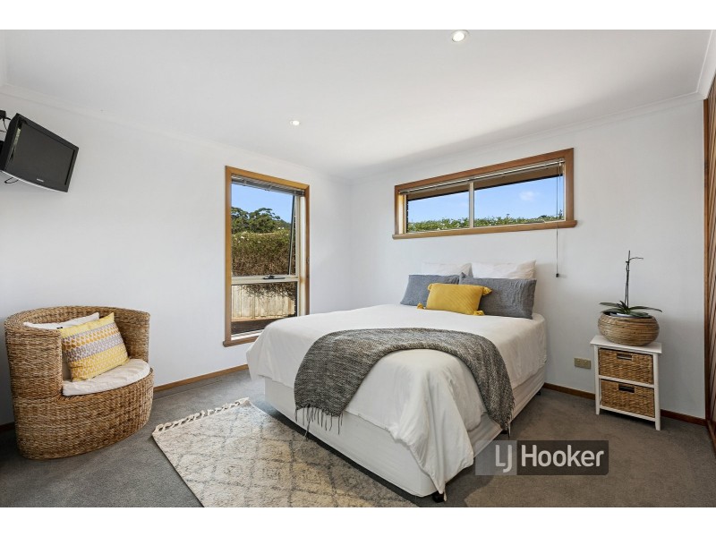 16 Irbys Circus, Sisters Beach TAS 7321