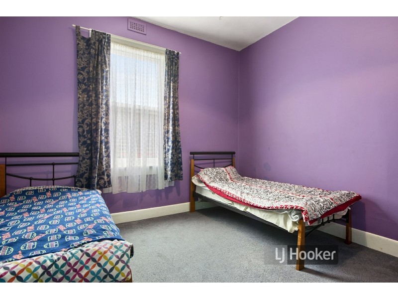 64 Saunders Street, Wynyard TAS 7325