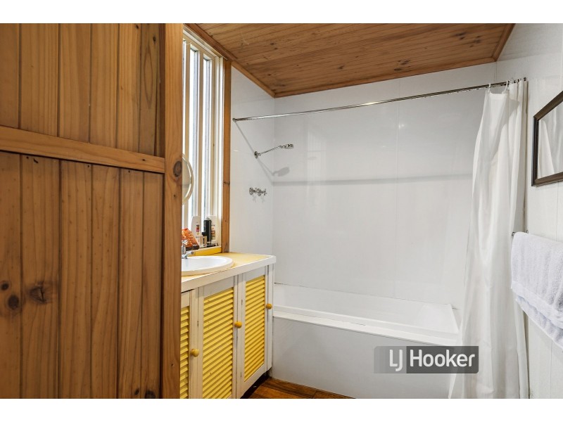 64 Saunders Street, Wynyard TAS 7325